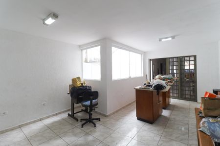 Casa à venda com 200m², 3 quartos e 4 vagasTerraço