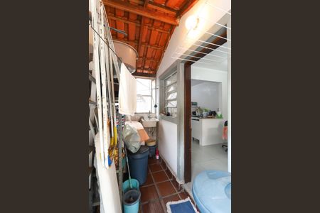 Casa à venda com 200m², 3 quartos e 4 vagasÁrea de Serviço