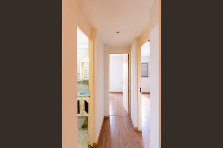 Apartamento à venda com 60m², 2 quartos e 1 vaga Apartamento à venda com 60m², 2 quartos e 1 vagaCorredor