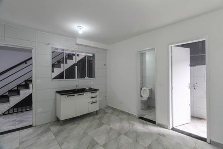 Sala/Cozinha de apartamento para alugar com 1 quarto, 34m² em Vila Lucia, São Paulo