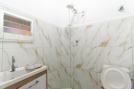 Banheiro de kitnet/studio para alugar com 1 quarto, 25m² em Liberdade, São Paulo