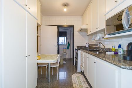 Apartamento à venda com 140m², 3 quartos e 2 vagasCozinha