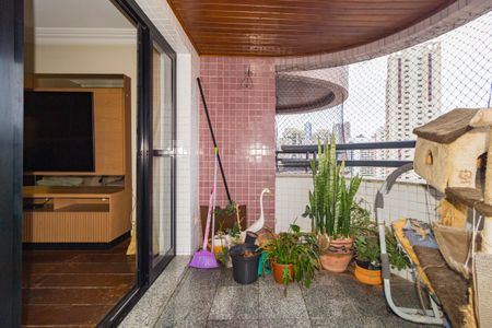 Apartamento à venda com 140m², 3 quartos e 2 vagasVaranda