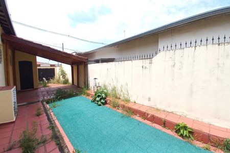 Casa à venda com 162m², 3 quartos e 4 vagasQuintal