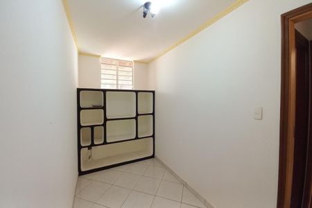Casa à venda com 162m², 3 quartos e 4 vagasEscritório
