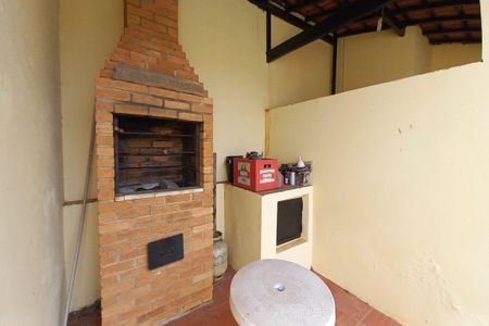 Casa à venda com 162m², 3 quartos e 4 vagasÁrea comum - Churrasqueira