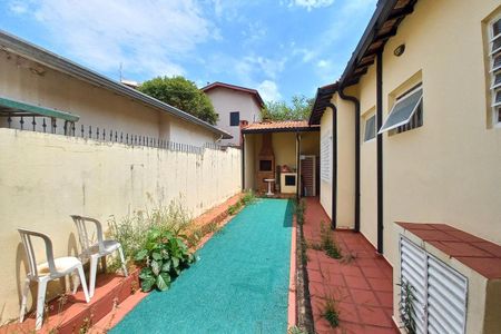 Casa à venda com 162m², 3 quartos e 4 vagasQuintal