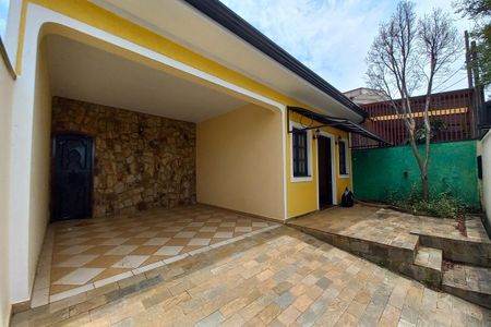 Casa à venda com 162m², 3 quartos e 4 vagasFachada 
