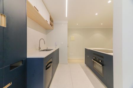 Apartamento à venda com 91m², 2 quartos e 2 vagas Apartamento à venda com 91m², 2 quartos e 2 vagasCozinha e Área de Serviço