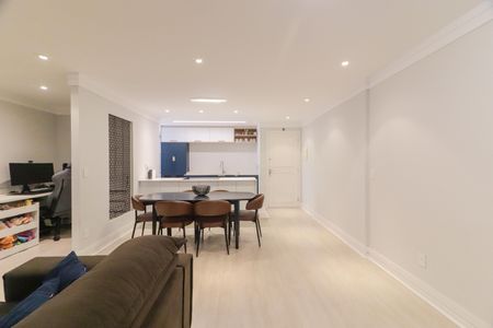 Apartamento à venda com 91m², 2 quartos e 2 vagas Apartamento à venda com 91m², 2 quartos e 2 vagasSala