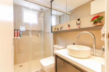 Apartamento à venda com 91m², 2 quartos e 2 vagas Apartamento à venda com 91m², 2 quartos e 2 vagasBanheiro da Suíte