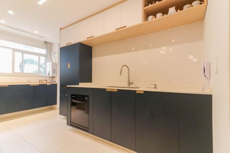 Apartamento à venda com 91m², 2 quartos e 2 vagas Apartamento à venda com 91m², 2 quartos e 2 vagasCozinha e Área de Serviço