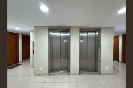 Apartamento para alugar com 130m², 1 quarto e 2 vagas Apartamento para alugar com 130m², 1 quarto e 2 vagasHall de Entrada