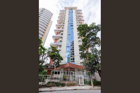Apartamento para alugar com 130m², 1 quarto e 2 vagas Apartamento para alugar com 130m², 1 quarto e 2 vagasFachada