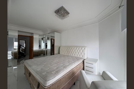 Apartamento para alugar com 130m², 1 quarto e 2 vagas Apartamento para alugar com 130m², 1 quarto e 2 vagasSuíte