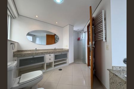 Apartamento para alugar com 130m², 1 quarto e 2 vagas Apartamento para alugar com 130m², 1 quarto e 2 vagasBanheiro da Suíte