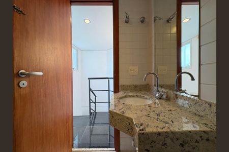 Apartamento para alugar com 130m², 1 quarto e 2 vagas Apartamento para alugar com 130m², 1 quarto e 2 vagasBanheiro Social