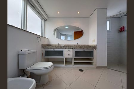 Apartamento para alugar com 130m², 1 quarto e 2 vagas Apartamento para alugar com 130m², 1 quarto e 2 vagasBanheiro da Suíte
