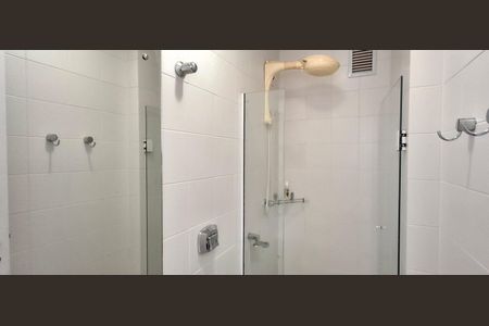 Apartamento para alugar com 132m², 4 quartos e 2 vagas Apartamento para alugar com 132m², 4 quartos e 2 vagasBanheiro de Serviço