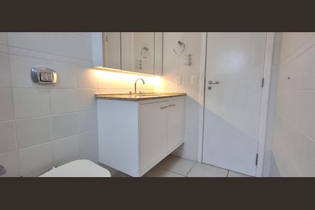 Apartamento para alugar com 132m², 4 quartos e 2 vagas Apartamento para alugar com 132m², 4 quartos e 2 vagasBanheiro Suíte 1