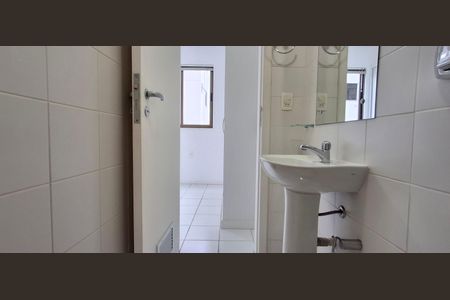 Apartamento para alugar com 132m², 4 quartos e 2 vagas Apartamento para alugar com 132m², 4 quartos e 2 vagasBanheiro de Serviço