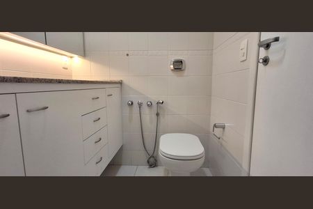 Apartamento para alugar com 132m², 4 quartos e 2 vagas Apartamento para alugar com 132m², 4 quartos e 2 vagasBanheiro Suíte 2