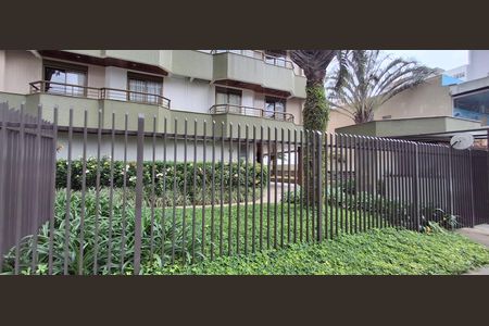 Apartamento para alugar com 132m², 4 quartos e 2 vagas Apartamento para alugar com 132m², 4 quartos e 2 vagasFachada