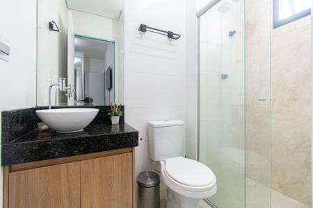 Apartamento à venda com 56m², 2 quartos e 2 vagasBanheiro da Suíte