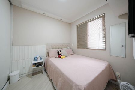 Quarto 1 de apartamento para alugar com 2 quartos, 47m² em Parque Boturussu, São Paulo