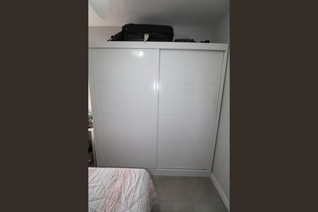 Apartamento para alugar com 74m², 2 quartos e 2 vagasQuarto