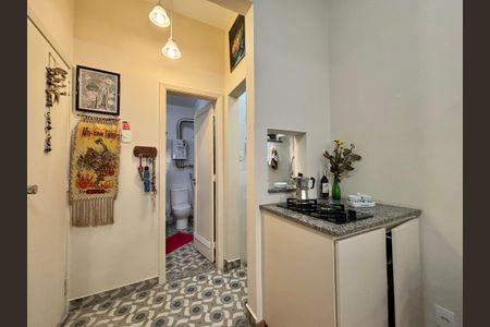 Cozinha de apartamento para alugar com 1 quarto, 40m² em Copacabana, Rio de Janeiro