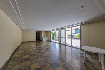 Apartamento à venda com 130m², 4 quartos e 2 vagas Apartamento à venda com 130m², 4 quartos e 2 vagasÁrea comum - Salão de festas