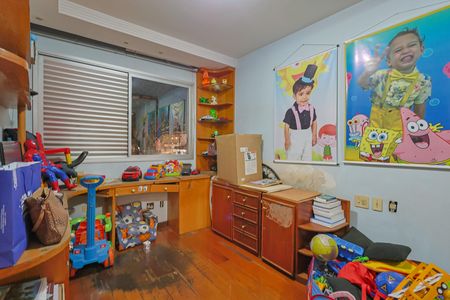 Apartamento à venda com 130m², 4 quartos e 2 vagas Apartamento à venda com 130m², 4 quartos e 2 vagasQuarto 1