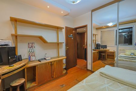 Apartamento à venda com 130m², 4 quartos e 2 vagas Apartamento à venda com 130m², 4 quartos e 2 vagasQuarto 2