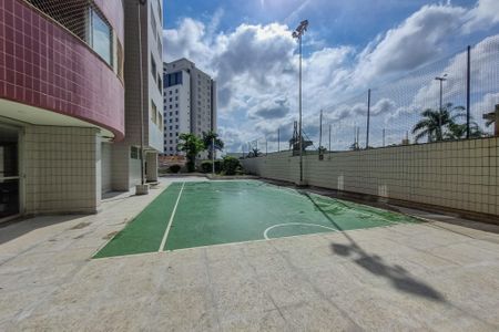 Apartamento à venda com 130m², 4 quartos e 2 vagas Apartamento à venda com 130m², 4 quartos e 2 vagasQuadra Esportiva