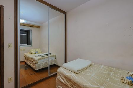 Apartamento à venda com 130m², 4 quartos e 2 vagas Apartamento à venda com 130m², 4 quartos e 2 vagasQuarto 2