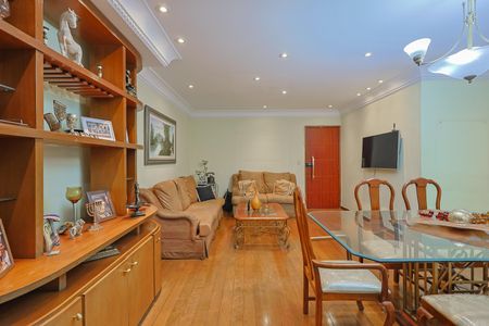 Apartamento à venda com 130m², 4 quartos e 2 vagas Apartamento à venda com 130m², 4 quartos e 2 vagasSala