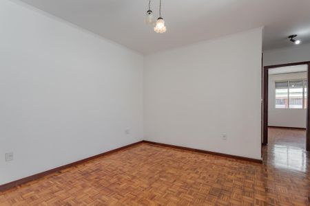 Sala de apartamento para alugar com 3 quartos, 130m² em Petrópolis, Porto Alegre