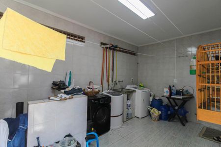 Casa à venda com 250m², 4 quartos e 5 vagasÁrea de Serviço