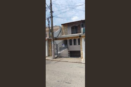 Casa à venda com 250m², 4 quartos e 5 vagasFachada + Placa