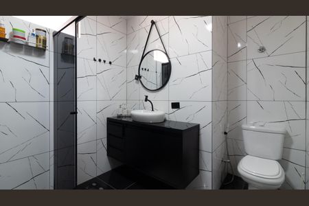 Casa à venda com 165m², 3 quartos e 2 vagas Casa à venda com 165m², 3 quartos e 2 vagasBanheiro
