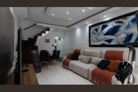 Casa à venda com 165m², 3 quartos e 2 vagas Casa à venda com 165m², 3 quartos e 2 vagasSala