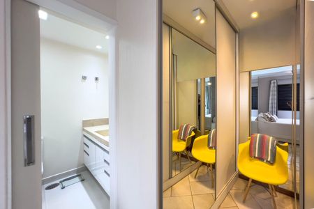 Apartamento à venda com 117m², 3 quartos e 2 vagas Apartamento à venda com 117m², 3 quartos e 2 vagasSuíte