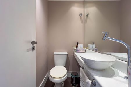 Apartamento à venda com 117m², 3 quartos e 2 vagas Apartamento à venda com 117m², 3 quartos e 2 vagasLavabo