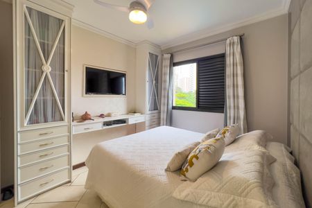 Apartamento à venda com 117m², 3 quartos e 2 vagas Apartamento à venda com 117m², 3 quartos e 2 vagasSuíte