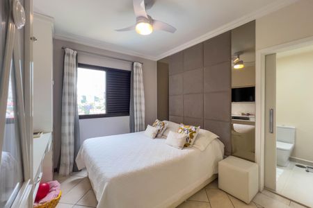 Apartamento à venda com 117m², 3 quartos e 2 vagas Apartamento à venda com 117m², 3 quartos e 2 vagasSuíte