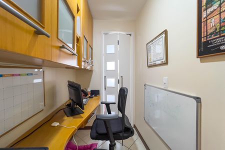 Apartamento à venda com 117m², 3 quartos e 2 vagas Apartamento à venda com 117m², 3 quartos e 2 vagasEscritório