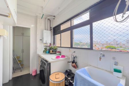 Apartamento à venda com 117m², 3 quartos e 2 vagas Apartamento à venda com 117m², 3 quartos e 2 vagasÁrea de Serviço