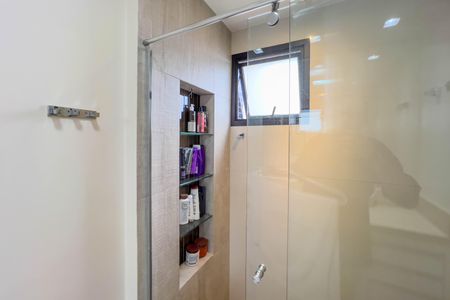 Apartamento à venda com 117m², 3 quartos e 2 vagas Apartamento à venda com 117m², 3 quartos e 2 vagasBanheiro da Suíte