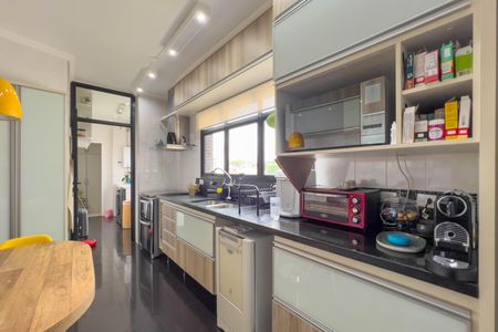 Apartamento à venda com 117m², 3 quartos e 2 vagas Apartamento à venda com 117m², 3 quartos e 2 vagasCozinha